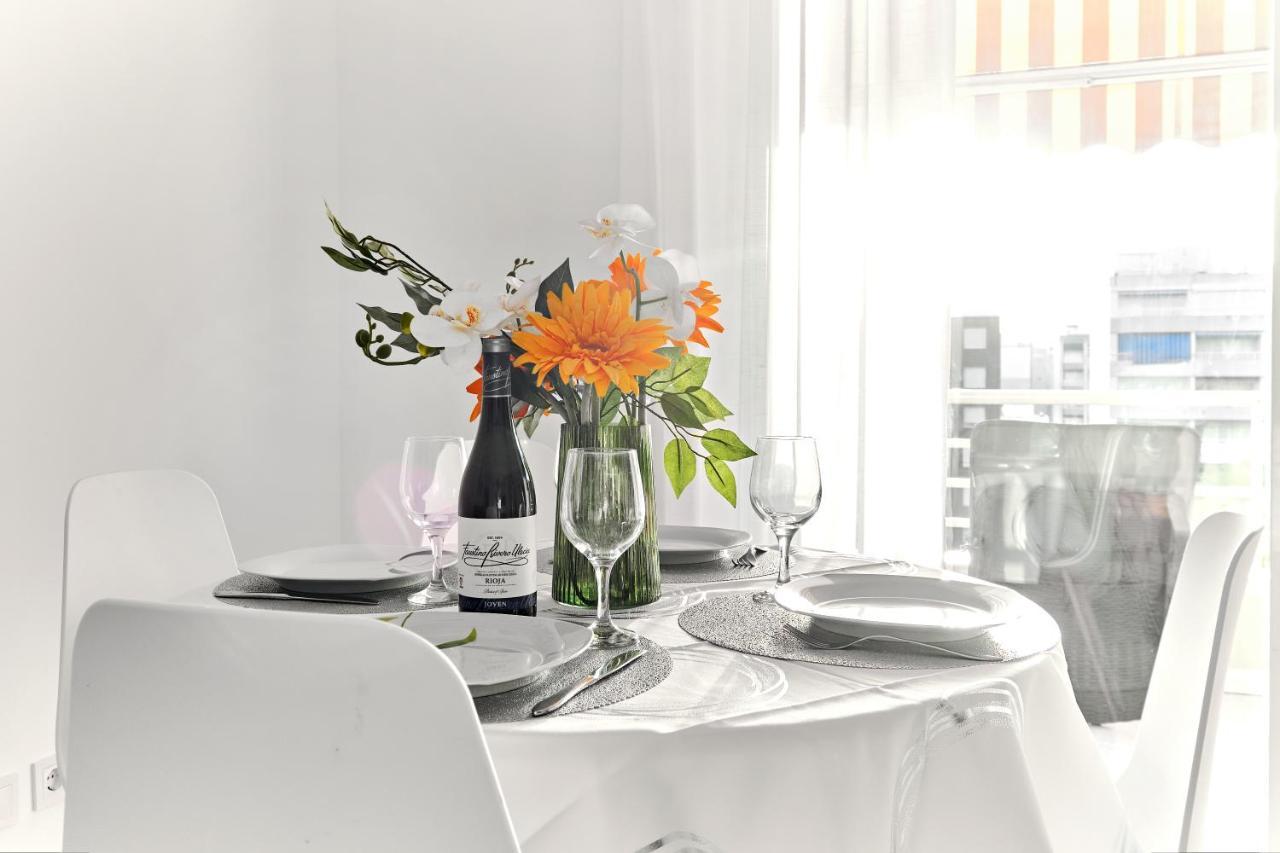 Lovely Sunny Apartment With Shared Pool And Private Parking Torrevieja Ngoại thất bức ảnh