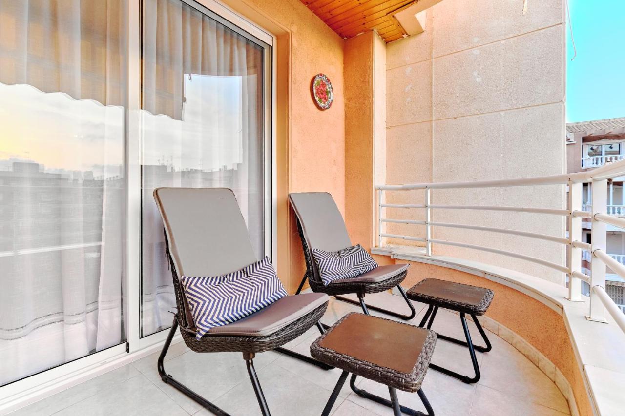 Lovely Sunny Apartment With Shared Pool And Private Parking Torrevieja Ngoại thất bức ảnh